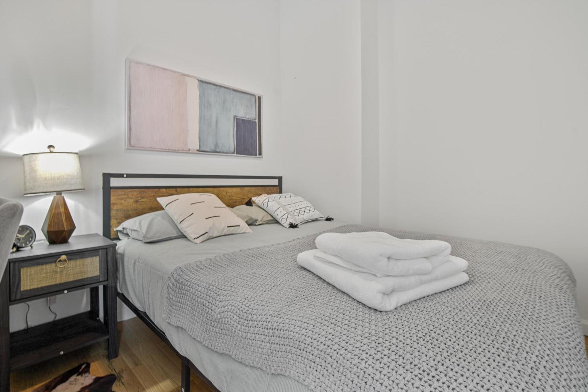 Designer 2 Bedroom Comfort Near Park